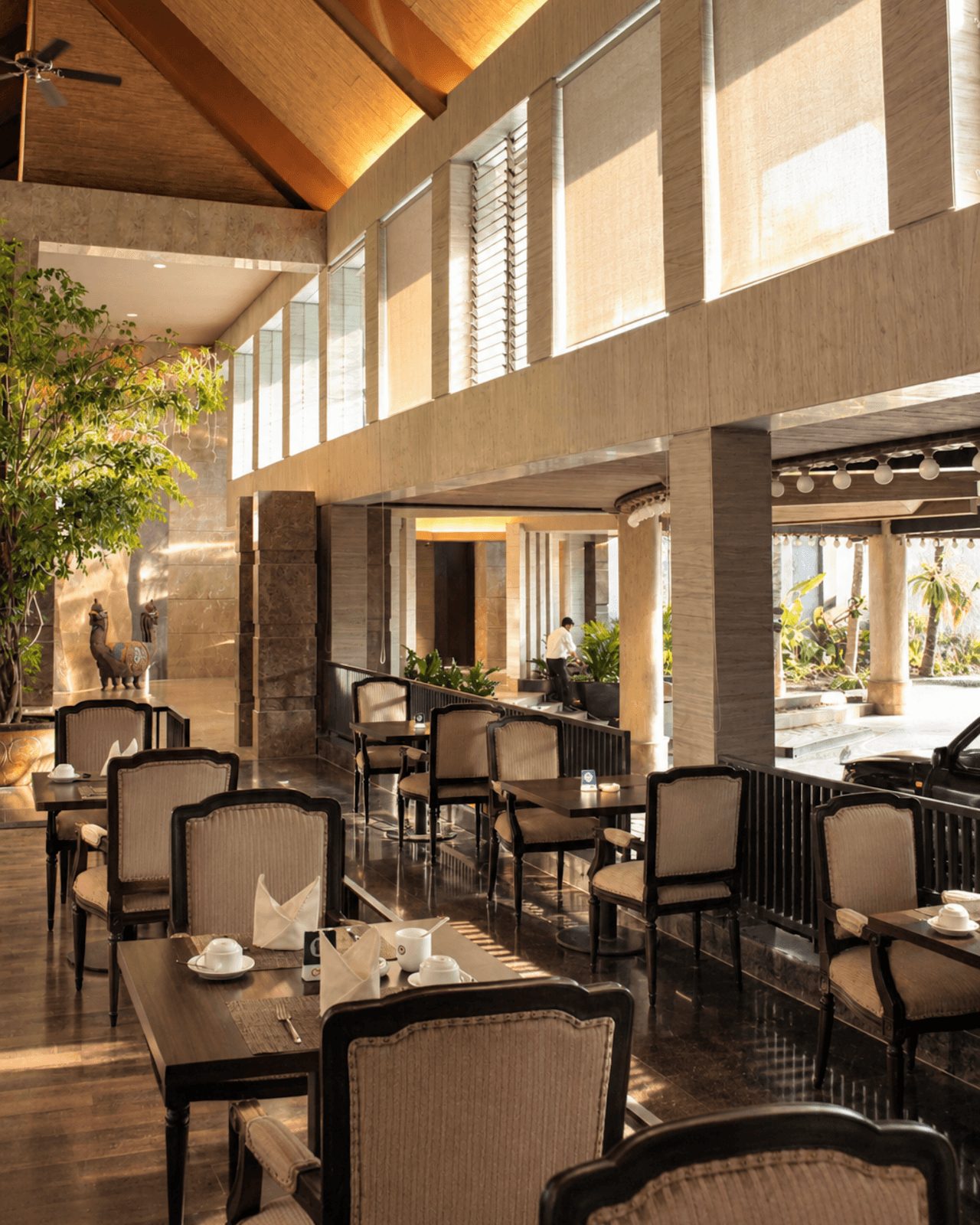 Crown Victoria Hotel - Photo 3